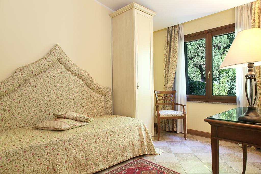 St. Andrew's Garden 5*